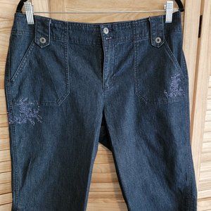 Trendy Embroidered Flower Denim Capri Jeans - Gloria Vanderbilt